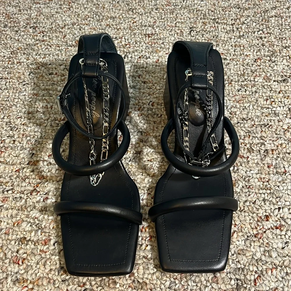 NEW Free People Parker Chain Heels in Black Size 8.5